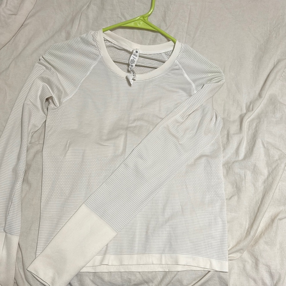 Lululemon swiftly regular length size 6 great condition